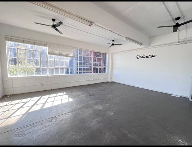 361M² OFFICE TO LET IN WOODSTOCK